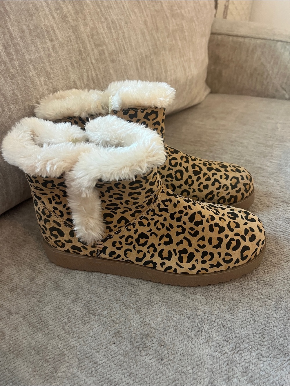 Universal Thread Leopard Print Faux Fur Lined Ankle Boots